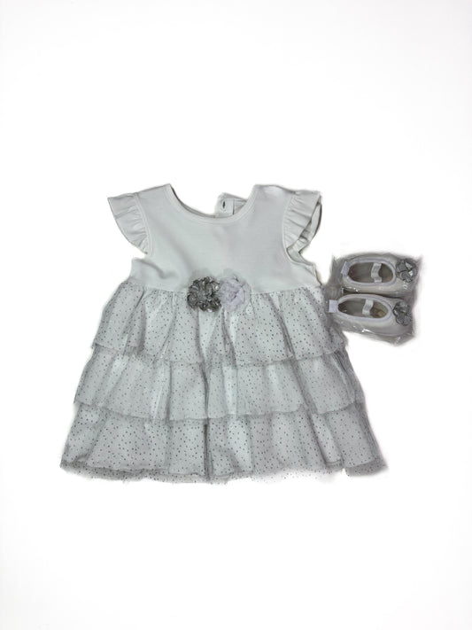Vestido Blanco con Zapatos