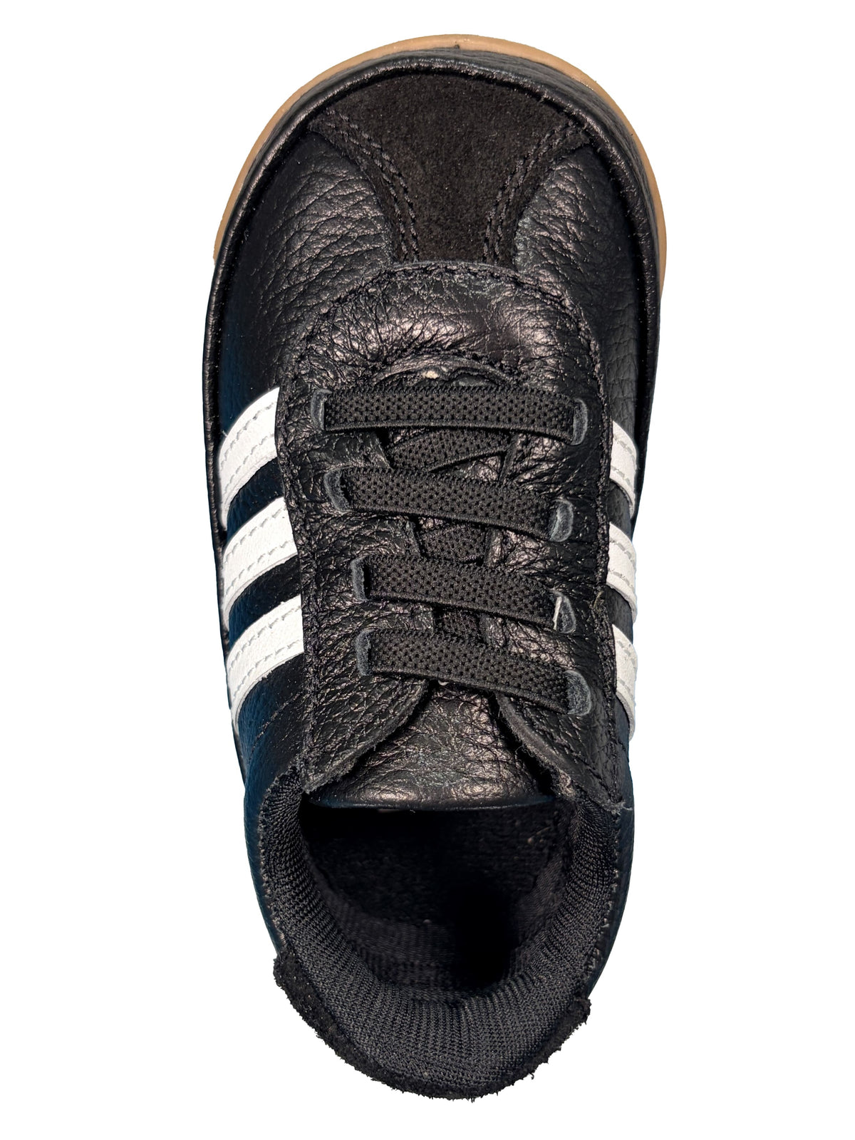 Zapato Negro con Rayas Blancas